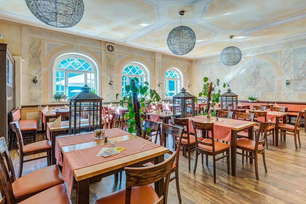 Hotel Zur Kanone 타우텐하인 외부 사진