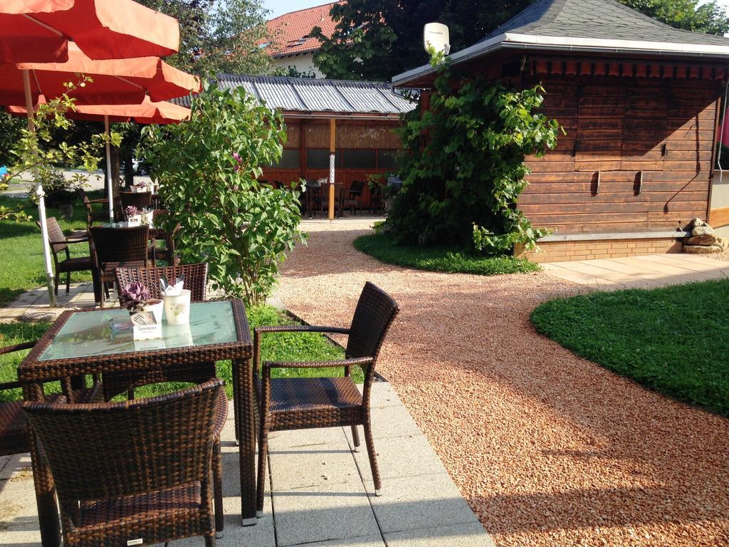 Hotel Zur Kanone 타우텐하인 외부 사진